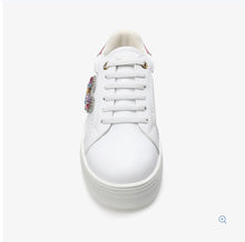 Cargar imagen en el visor de la galería, SP26 Kurt Geiger Mini Lane Love Heart Lace Sneaker (Copy)