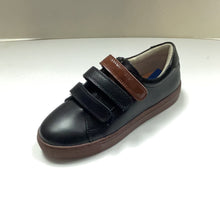 Cargar imagen en el visor de la galería, OFERTA OI23 Zapatilla Boutaccelli Audria con triple velcro