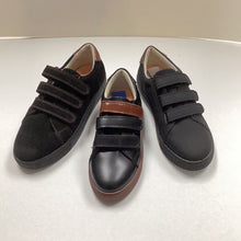 Cargar imagen en el visor de la galería, OFERTA OI23 Zapatilla Boutaccelli Audria con triple velcro