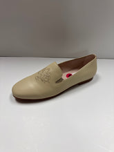 Cargar imagen en el visor de la galería, SP25 Venettini Seline bordado Glam Slip On