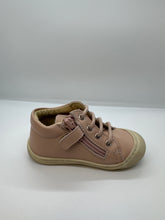 Load image into Gallery viewer, SP25 Naturino Mini Cocoon Laces Cipria with Bone Sole