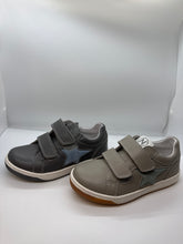 Cargar imagen en el visor de la galería, Zapatillas SP25 Naturino Minds VL con velcro y estrellas