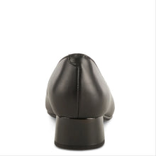 Cargar imagen en el visor de la galería, SP25 Azura Angelinite - Mini tacón con flor negra