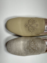 Cargar imagen en el visor de la galería, SP25 Venettini Seline bordado Glam Slip On