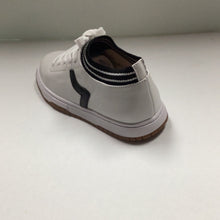 Cargar imagen en el visor de la galería, OFERTA SP24 Boutaccelli Blanca Stripe Leather/Sock Sneaker