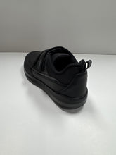 Cargar imagen en el visor de la galería, SP25 Runner Bryan Black Double Velcro Sneaker