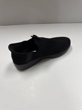 Cargar imagen en el visor de la galería, SP25 Runner Alpine Black Knitted Stretch Slip On Sneaker