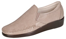 Load image into Gallery viewer, SAS Womens Dream Wedged Mocassin Mushroom Snake Shoe