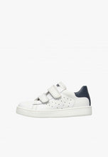 Cargar imagen en el visor de la galería, SP25 Naturino Hasselt - Zapatilla blanca con ribete azul y doble velcro VL