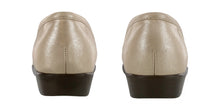 Load image into Gallery viewer, SAS Womens Simplify Lusso/Metallic Gold