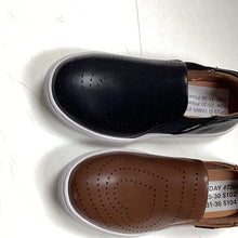 Cargar imagen en el visor de la galería, REBAJAS SP23 Venettini Junee2 Hearts - Zapatillas con laterales elásticos