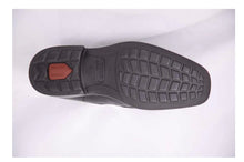 Load image into Gallery viewer, Esse 18514 Plain Toe SlipOn