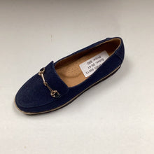 Cargar imagen en el visor de la galería, SALE SP24 1936  Sofia2 Classic Denim Chained Wedged Loafer (193680-1)
