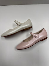 Load image into Gallery viewer, SP26 Beberlis Petra/Natalie Pearlized Leather Mary Jane Dressy Shoe

