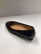 Load image into Gallery viewer, FW25 1936  Plover Mini Heel Flat (20221-4)
