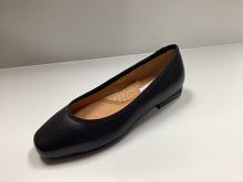Load image into Gallery viewer, FW25 1936  Plover Mini Heel Flat (20221-4)

