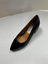 Load image into Gallery viewer, FW24 1936  Plain Shoe Embellished Heel (50118-26)
