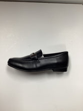 Cargar imagen en el visor de la galería, FW26 UNIQ Robin Fancy Chain Loafer Slip On
