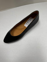 Load image into Gallery viewer, FW24 1936  Flat with Gold Banded Heel (19366-80)
