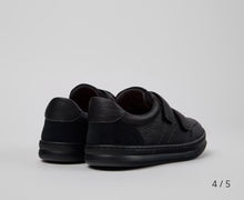 Charger l'image dans la galerie, Baskets Camper Pursuits à double velcro
