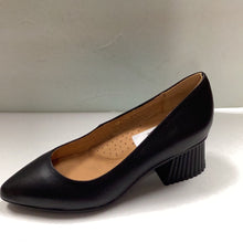 Load image into Gallery viewer, SALE SP24 1936  Saveria Plain Fan Mid Heel (60118-1)
