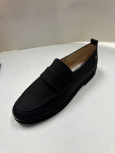 Cargar imagen en el visor de la galería, FW24 Venettini Josy High Front Thick Sole Loafer
