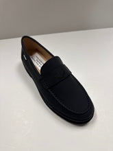Load image into Gallery viewer, FW26 Venettini London22 Crest Thick Sole Penny Loafer
