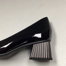 Load image into Gallery viewer, SP24 1936  Saveria Plain Fan Mid Heel (60118-1)
