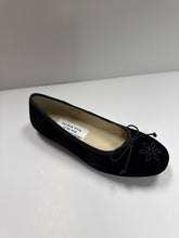 Load image into Gallery viewer, FW26 Boutaccelli Netiv Embroidery Flowers Slip On
