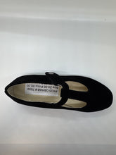 Cargar imagen en el visor de la galería, REBAJAS Otoño/Invierno 2024 Boutaccelli Arina Zapato de tiras en T de terciopelo

