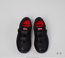 Charger l'image dans la galerie, Baskets Camper Pursuits à double velcro

