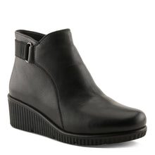 Load image into Gallery viewer, FW25 Spring Step Abruzzo Black Wedged Boot
