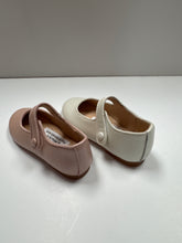 Load image into Gallery viewer, SALE SP26 UNIQ Aurora Pearlized Leather Mary Jane
