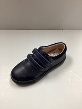 Cargar imagen en el visor de la galería, OFERTA Otoño/Invierno 2024 Boutaccelli Trey Zapatilla Bicolor con Doble Velcro
