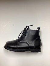 Cargar imagen en el visor de la galería, REBAJAS Otoño/Invierno 2024 Bota de punto Concord de Boutaccelli
