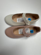Load image into Gallery viewer, SALE SP26 UNIQ Aurora Pearlized Leather Mary Jane
