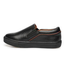 Cargar imagen en el visor de la galería, FW24 Venettini Cody Black Leather/ Brown Trimmed Slip On Sneaker
