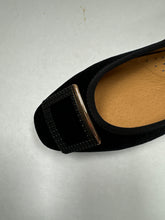 Cargar imagen en el visor de la galería, FW24 1936  Flat with Velvet Buckle (20221-4)
