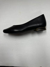 Load image into Gallery viewer, FW24 1936  Flat with Gold Banded Heel (19366-80)
