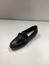 Cargar imagen en el visor de la galería, FW26 UNIQ Robin Fancy Chain Loafer Slip On
