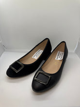 Charger l&#39;image dans la galerie, SP24 1936 Carla Chaussure unie à talon cube doré moyen (193622)
