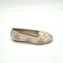 Load image into Gallery viewer, SP26 Boutaccelli Netiv Embroidery Flowers Slip On
