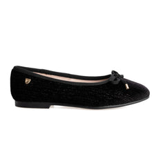 Cargar imagen en el visor de la galería, VENTA FW24 Venettini Rian - Sandalias de terciopelo con estampado de cadena de peltre
