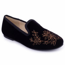 Charger l&#39;image dans la galerie, FW24 Boutaccelli Fine Velvet Branch Embroidery Front Slip On
