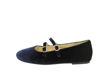 Cargar imagen en el visor de la galería, FW24 Boutaccelli Penelope Two Buckle Shoe
