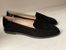 Load image into Gallery viewer, SALE Beberlis 22082 Simple Loafer
