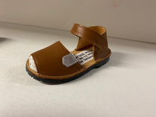 Load image into Gallery viewer, SALE Giovanni Dona Sandal
