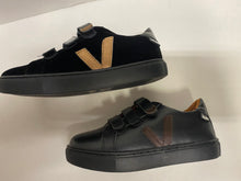 Load image into Gallery viewer, Venettini Dillon4 Triple Velcro Sneaker
