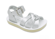 Load image into Gallery viewer, Salt Water Sandals Swimmer 8000
