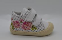 Load image into Gallery viewer, SALE Naturino Baby Cally Floral Design First Shoe
